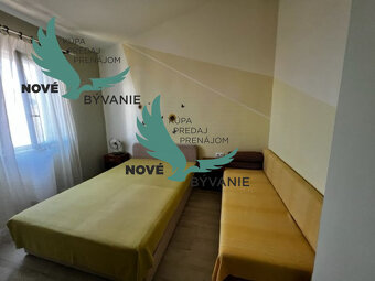 Na predaj dom s 3 apartmánmi len 250m od mora, Chorvátsko -  - 13