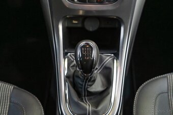 Opel Astra 1.4T 103kw M6, SR - 1.majitel - 13