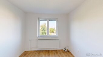 PINK Reality Na predaj útulný 4-izbový rodinný dom v Šali –  - 13