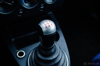 Ford Fiesta 2.0i Duratec ST 150 - 13