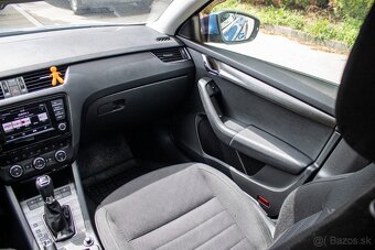 Škoda Octavia Combi 2.0 TDI Elegance/Style 4x4 DSG - 13