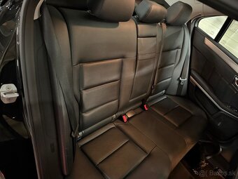 Mercedes E trieda 350 CDI BlueEFFICIENCY Avantgarde 4matic - 13