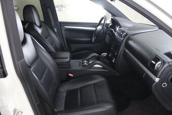 Porsche Cayenne diesel Tiptronic S - 13