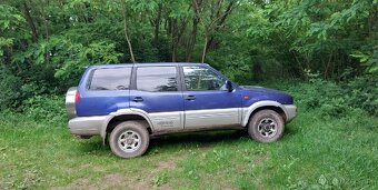 Nissan terrano 4x4 2.7 tdi 92kw stk - 13