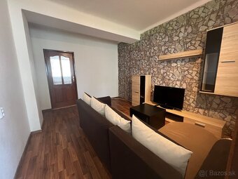 Na predaj 3 izbový byt v centre Brezna,pri parku 71m2 - 13