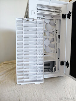 Predám PC skrinku Fractal Design Define 7 White TG - 13