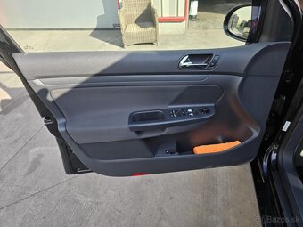 GOLF V - 11/2005 - 1.4 benzín - 55kw - 245.000km - 13