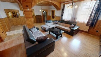 Na predaj priestranný 4-izbový rodinný dom so záhradou – výb - 13