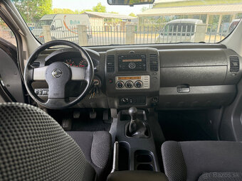 Nissan Navara DoubleCab 2.5D SE 4x4 - 13