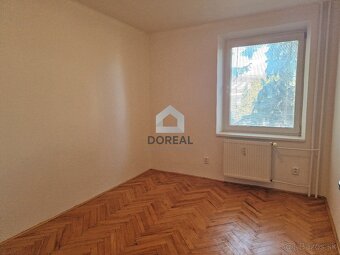 PRENAJATÝ • Prenájom 4-izbový byt • Senica centrum - 13