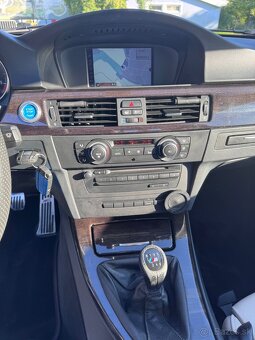 BMW 320d Coupé E92 2011 - 13