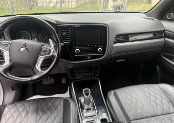 Mitsubishi Outlander 2,4 PHEV Top 4WD odpočet DPH benzín - 13