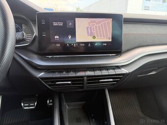 Škoda Octavia Combi RS 2.0 TSI 245k DSG - 13