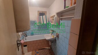 Predaj starší 2 izbový rodinný dom, plus 1 izbový rodinný do - 13