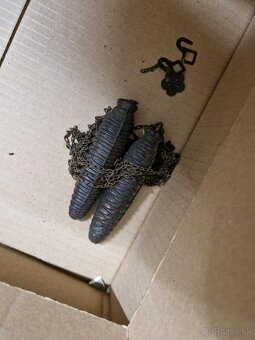 Dvoje nástenné hodiny - 13