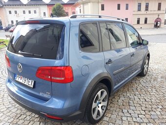 VW TOURAN CROSS 1.6 TDI, automat - 13