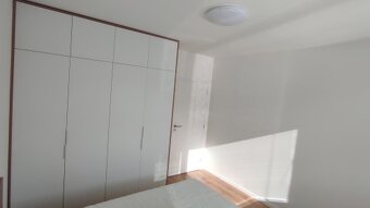 2 izb. Ovocné sady (Ivánska cesta)-parking, pivnica v cene - 13