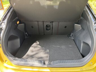 Toyota yaris cross awd hybrid - 13