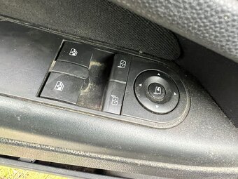 Predám rozpredám Opel Zafira B 2.2 Z22YH 1.9 CDTI 88kw - 13