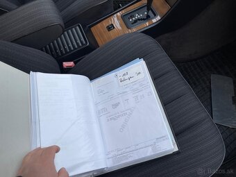 Mercedes-Benz 200E - 13