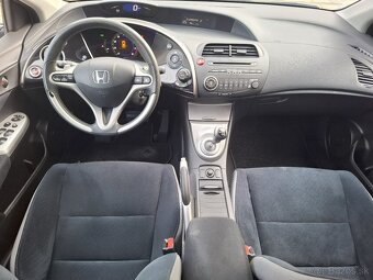 Honda Civic 8g, 1.4 benzin automat ufo - 13