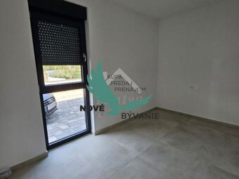 Chorvátsko na predaj nadštandardne veľký apartmán 92m2 so zá - 13