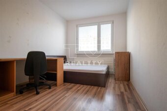 3-izbový byt s výbornou dispozíciou - sídlisko Hájik - 13