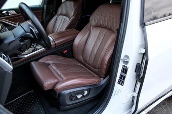 BMW X7 xDrive 30d A/T G07 - 13