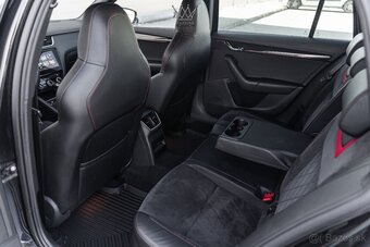 Škoda Octavia Combi 2.0 TDI RS DSG 4x4 - 13