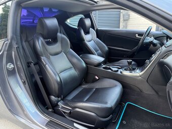 Hyundai Genesis Coupe 2.0T - 13