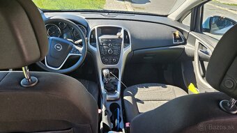 Opel Astra 2011 - 13