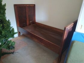 Starožitný nábytok - posteľ - 13