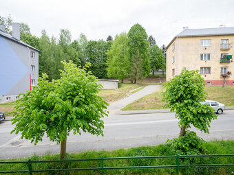 REZERVOVANÉ - 2 Izbový byt s balkónom v pôvodnom stave - Kro - 13