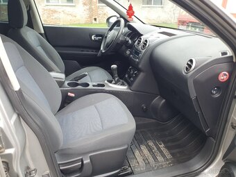 Nissan Qashqai 1.6i Tekna 4x2 (EU5) 86kw 6M benzín - 13