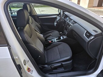 Škoda Octavia Combi 2.0 TDI DSG F1 Elegance Navi Koža R17 - 13
