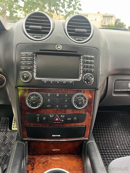 Mercedes-Benz ML320CDI - 13