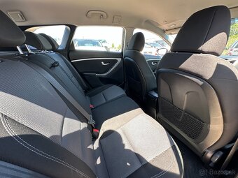 Hyundai i30 CW 1.6i CRDi VGT Family - 13