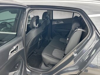 KIA SPORTAGE 1,6 CRDi MHEV FWD 7DCT GOLD - 13
