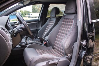 Volkswagen Golf 2.0 GTI ,147kW - 13