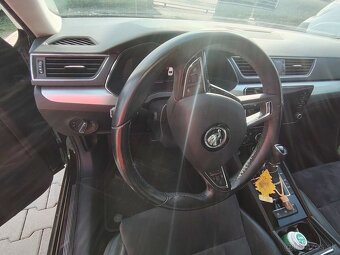 Škoda superB sedan 3.0 diesel - 13