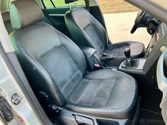 Škoda Octavia Combi Scout 2.0 TDI 4x4 Xenon Alcantara - 13