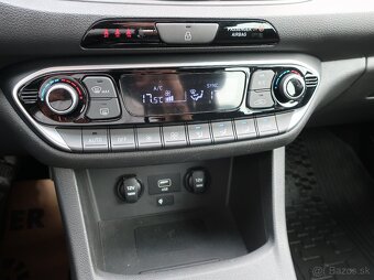 Hyundai i30 WG 1.6CRDi 85kW TAŽNÉ SMART ZÁRUKA DPH - 13