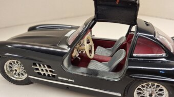 1:18 MERCEDES-BENZ 300SL - 13