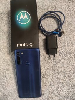 Motorola Moto G8 64GB - 13