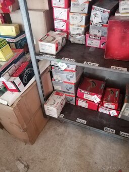 Prodám SKLAD NÁHRADNÍCH DÍLŮ BRZD - 13