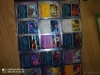 Pokémon album s V/VMAX + zlatý tréner – 30 € (pôvodne 67 €) - 13