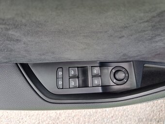 Škoda Superb Combi 2.0 Tdi SPORTLINE - 13
