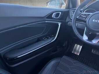 Kia XCeed 1.6 T-GDi Sport A/T - 13