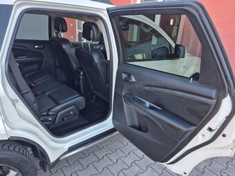 Fiat Freemont 2.0 Multijet Cross AWD 125kW - 13