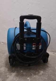 Predám profesionálne čistiace stroje – výborný stav - 13